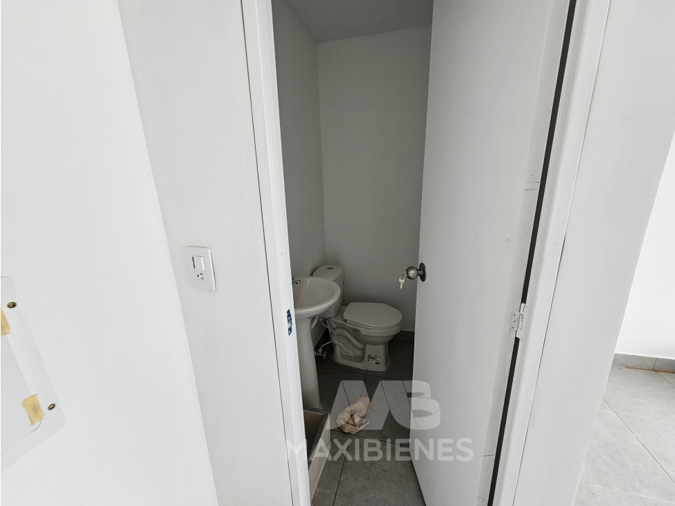 LOCAL PARA ARRIENDO UBICADO EN COPACABANA - 5