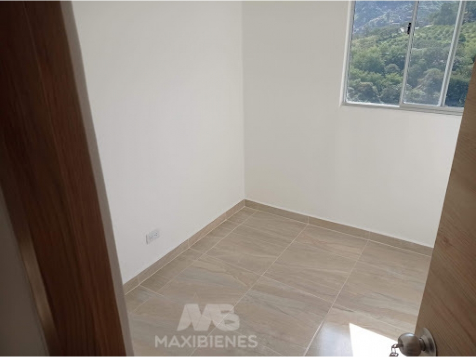 APARTAMENTO PARA ARRIENDO UBICADO EN BELLO — foto 5