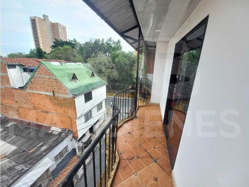 APARTAESTUDIO EN ARRIENDO EN EL SECTOR DE SANTA LUCIA — foto 3