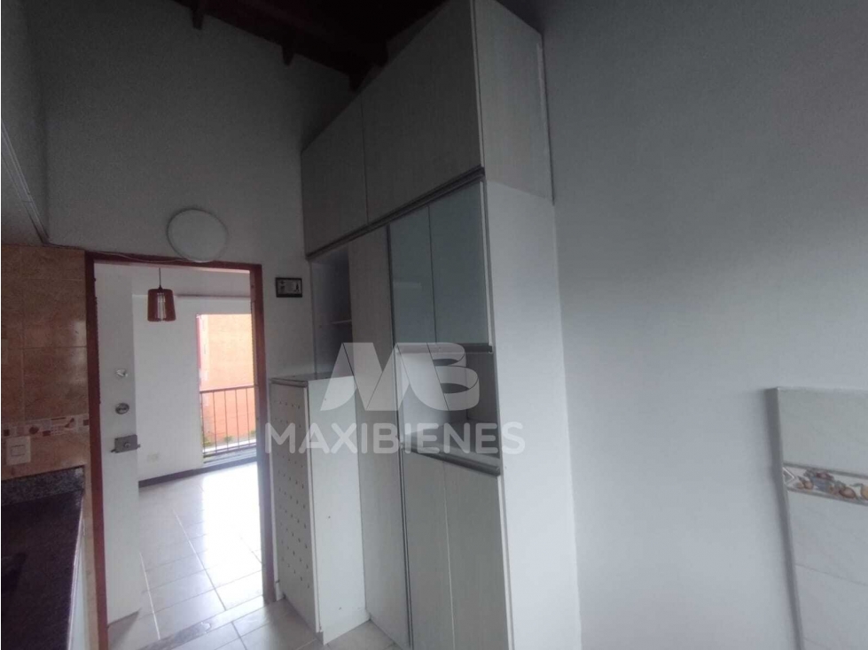 APARTAMENTO EN ARRIENDO SECTOR ALMERIA — foto 3