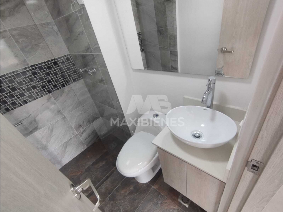 APARTAMENTO EN ARRIENDO SECTOR BARRIO CRISTOBAL — foto 3
