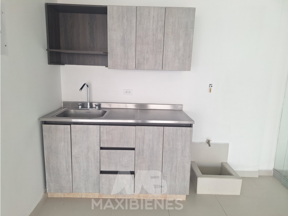 LOCAL PARA ARRIENDO UBICADO EN COPACABANA - 3