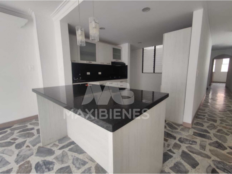 APARTAMENTO EN ARRIENDO SECTOR LAURELES — foto 3