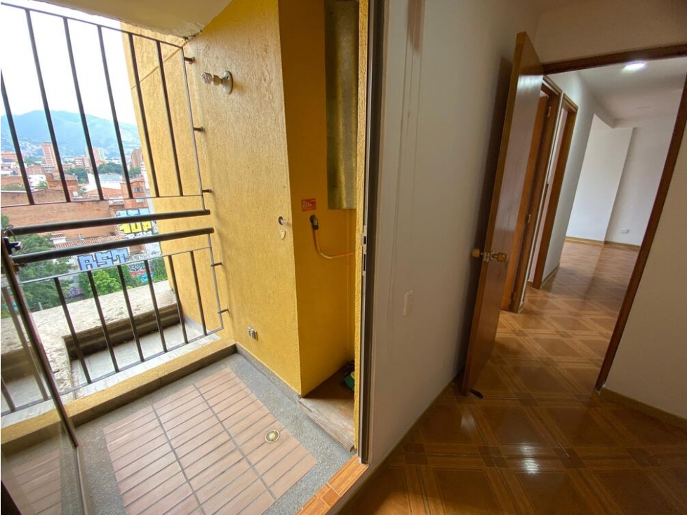 APARTAMENTO EN ARRIENDO SECTOR LAURELES — foto 3