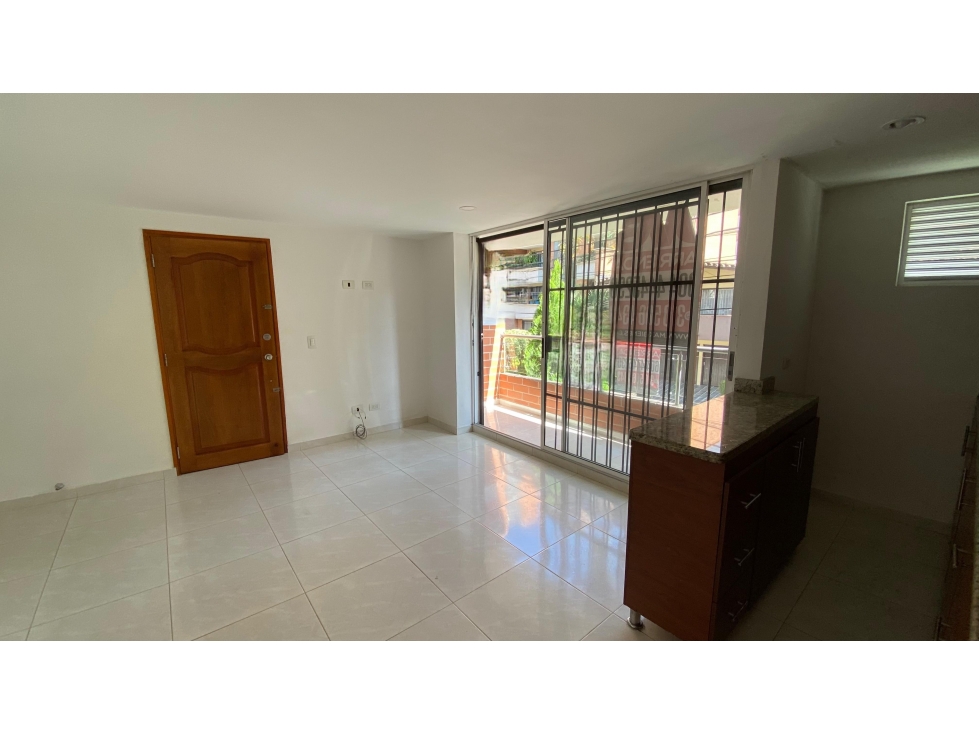 APARTAMENTO EN ARRIENDO SECTOR LAURELES — foto 3
