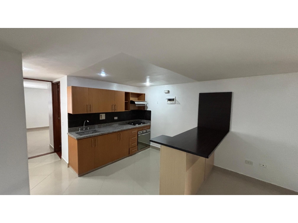 APARTAMENTO EN ARRIENDO SECTOR BARRIO CRISTOBAL — foto 3