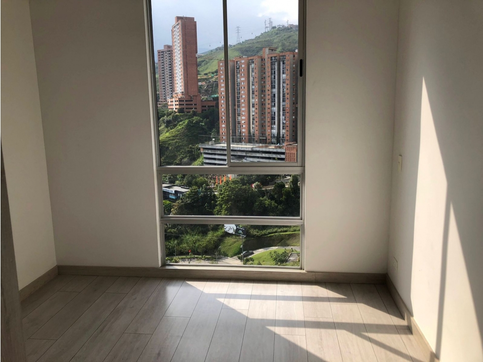 APARTAMENTO EN VENTA EN CALASANZ — foto 4