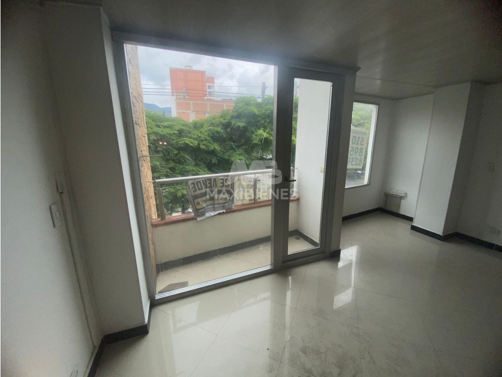 OFICINA EN ARRIENDO EN EL SECTOR LAURELES - 4