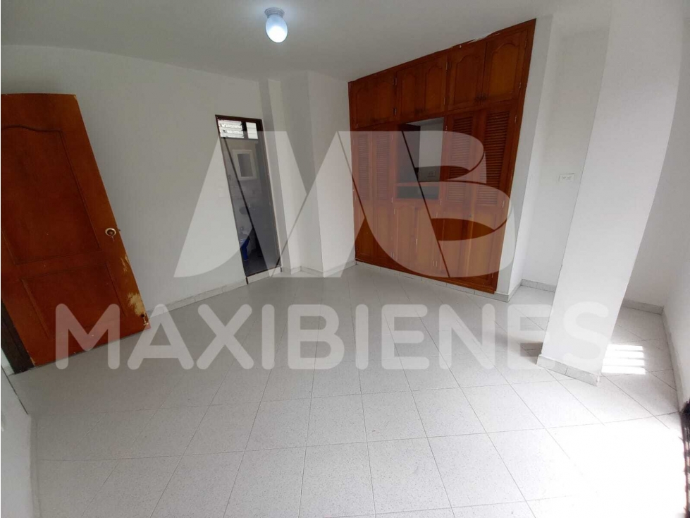 APARTAMENTO EN ARRIENDO EN EL SECTOR DE SANTA LUCIA — foto 3