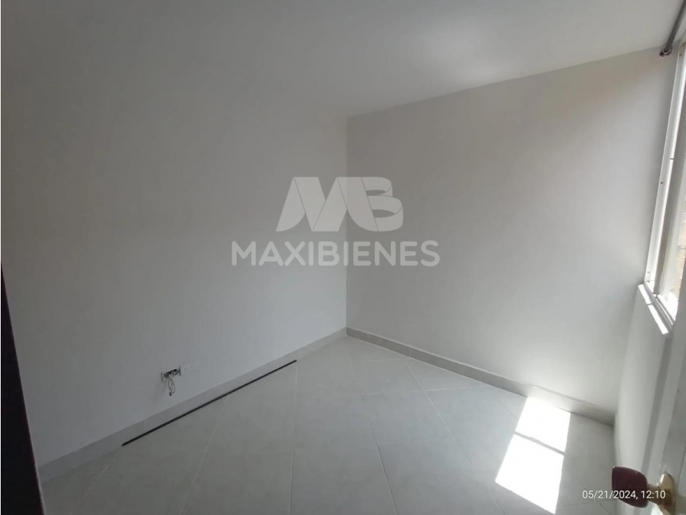 APARTAMENTO EN VENTA SECTOR ROBLEDO — foto 4