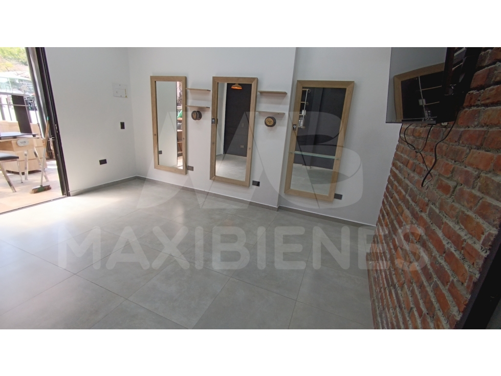 LOCAL EN ARRIENDO EN EL SECTOR DE SANTA LUCIA — foto 2