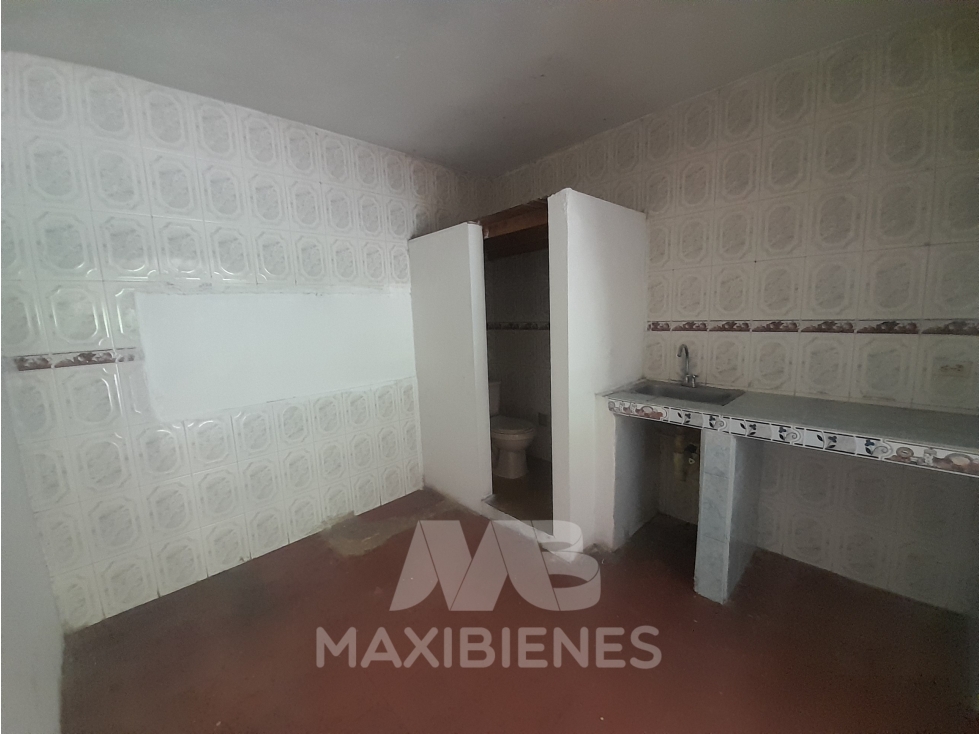 LOCAL PARA ARRIENDO UBICADO EN BARBOSA - 4
