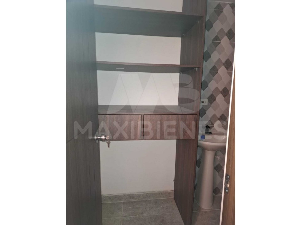 APARTAMENTO EN ARRIENDO EN EL SECTOR DE SANTA LUCIA — foto 3
