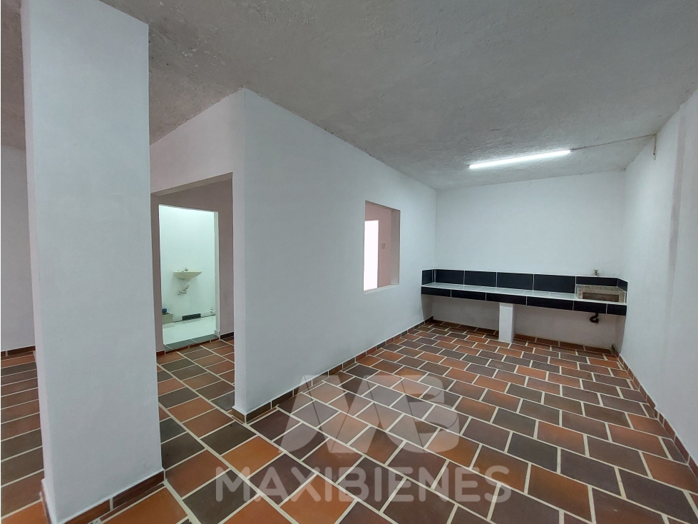 LOCAL PARA ARRIENDO UBICADO EN COPACABANA - 5