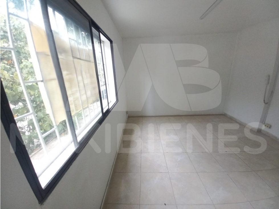 OFICINA EN ARRIENDO EN EL SECTOR DE SURAMERICANA — foto 4