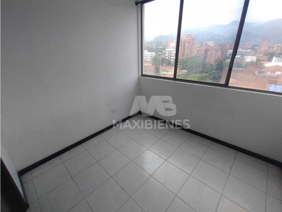 APARTAMENTO EN ARRIENDO SECTOR LORENA, LAURELES — foto 4