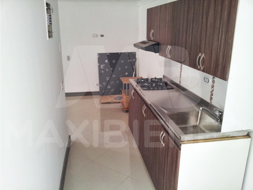 APARTAMENTO EN ARRIENDO EN EL SECTOR DE SANTA LUCIA — foto 4