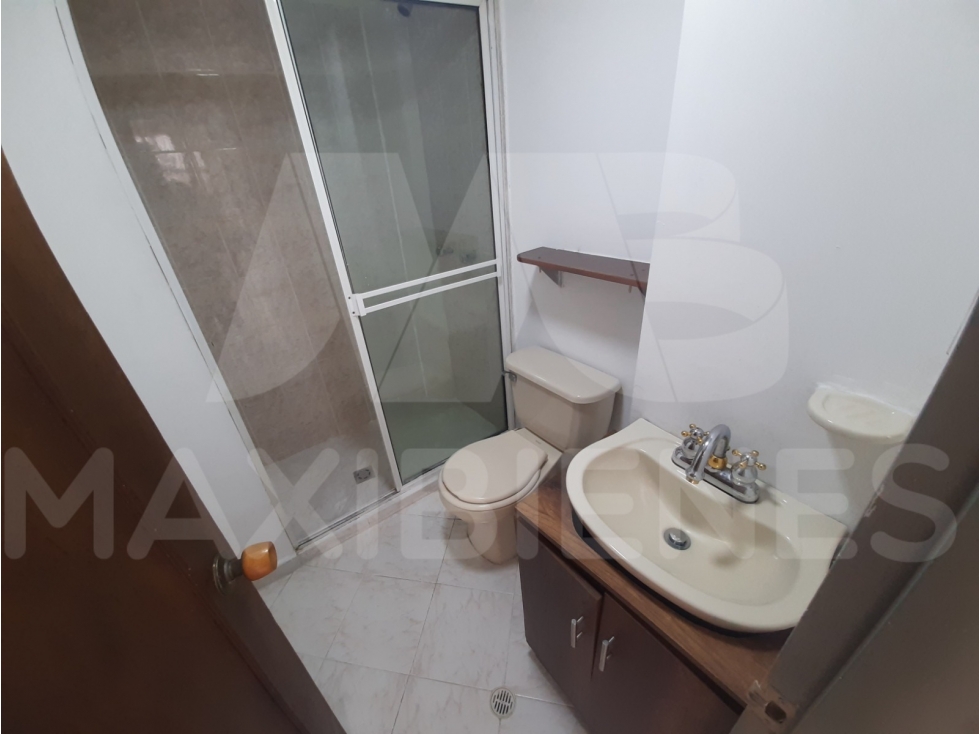 APARTAMENTO EN ARRIENDO EN EL SECTOR DE ESTADIO — foto 4