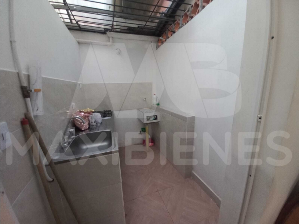 LOCAL EN ARRIENDO EN EL SECTOR DE SANTA LUCIA — foto 4