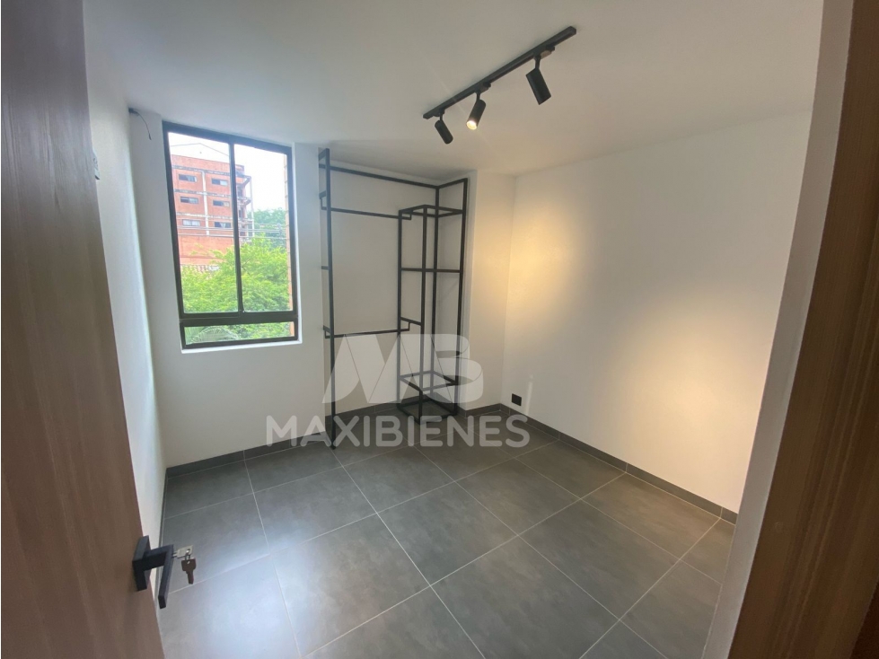 APARTAMENTO EN ARRIENDO SECTOR LAURELES, MEDELLIN — foto 4