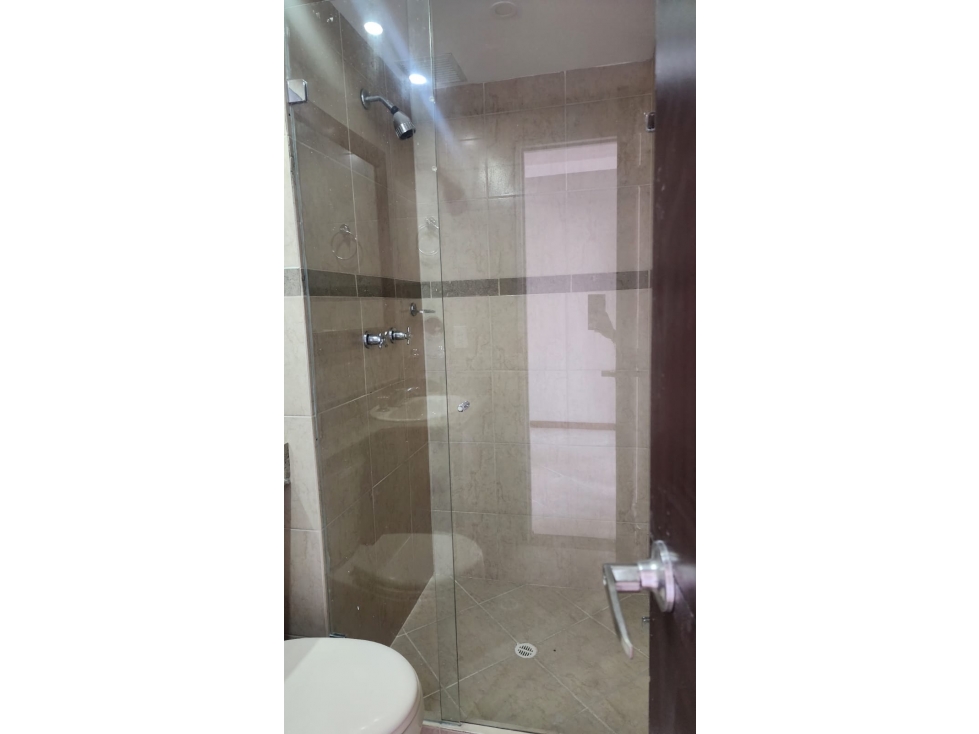 APARTAMENTO EN ARRIENDO SECTOR ALMERIA — foto 4