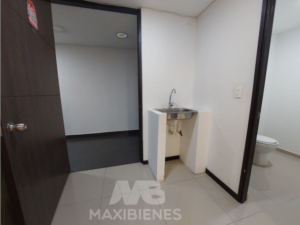 OFICINA PARA ARRIENDO UBICADO EN BELLO - 5