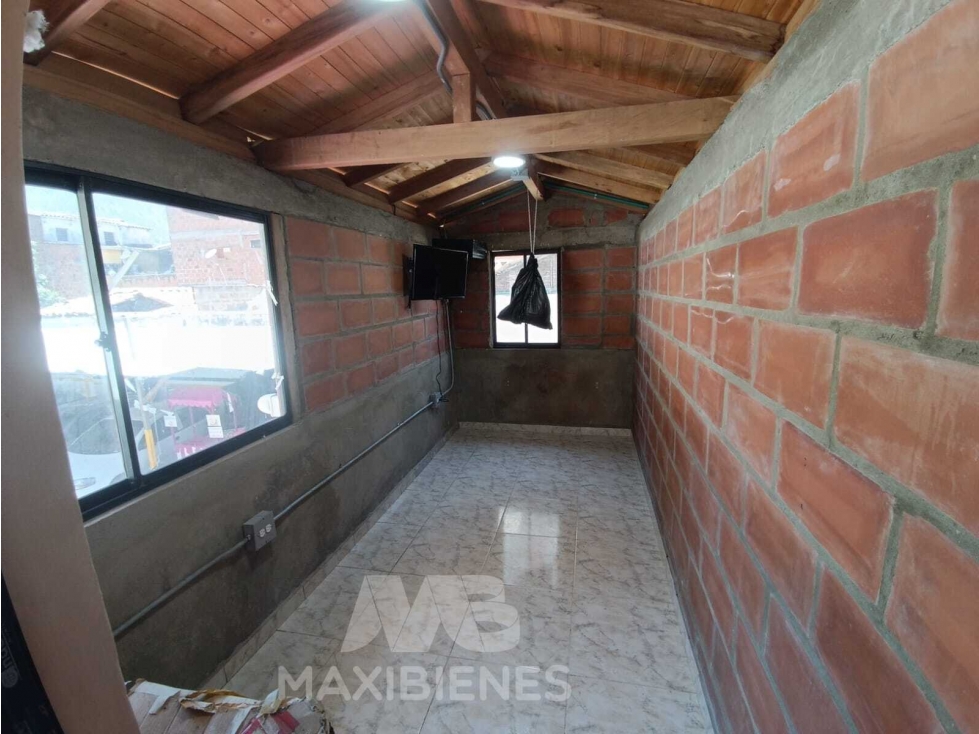 OFICINA PARA ARRIENDO UBICADO EN BELLO - 5