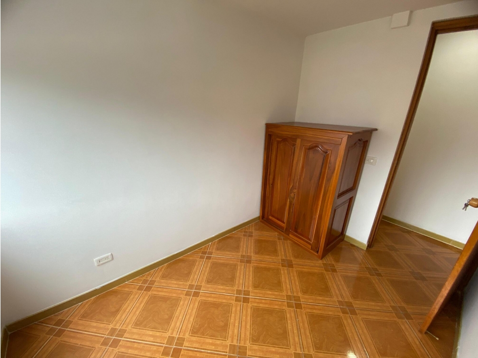 APARTAMENTO EN ARRIENDO SECTOR LAURELES — foto 4