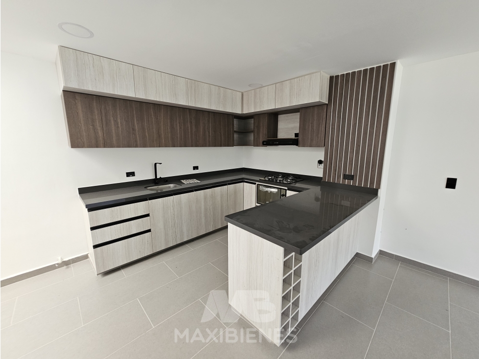 CASA EN ARRRIENDO UBICADO EN GIRARDOTA