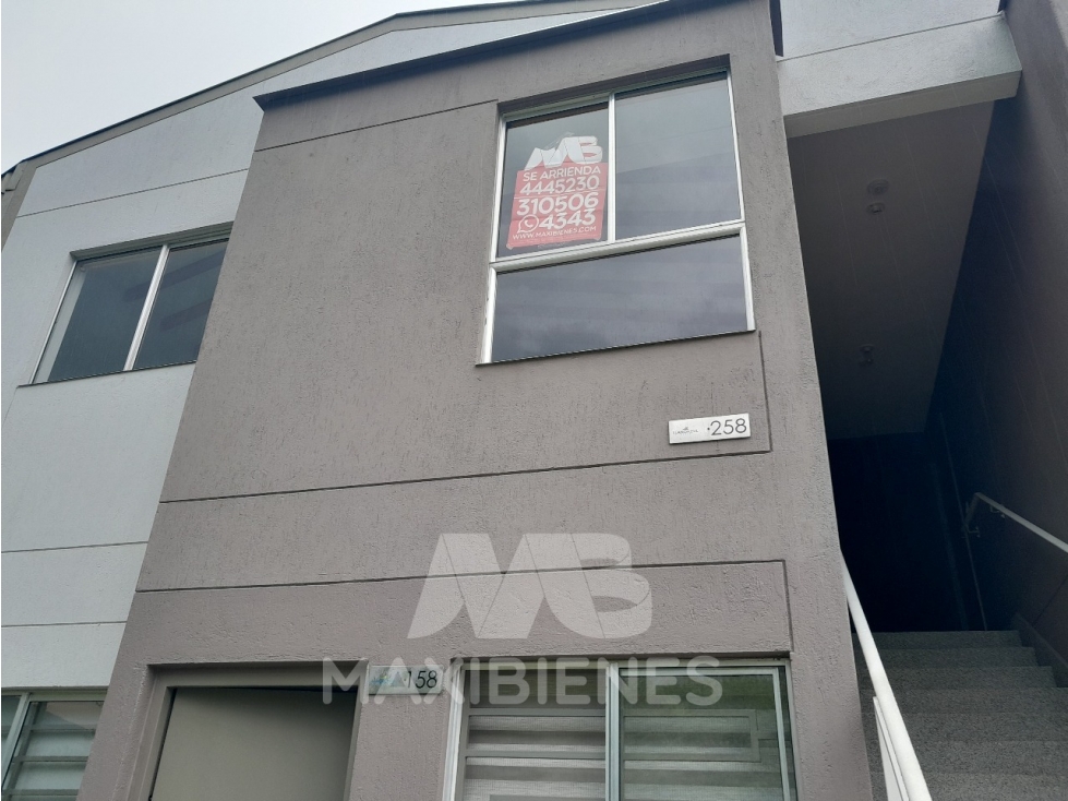 CASA PARA ARRIENDO UBICADO EN GIRARDOTA
