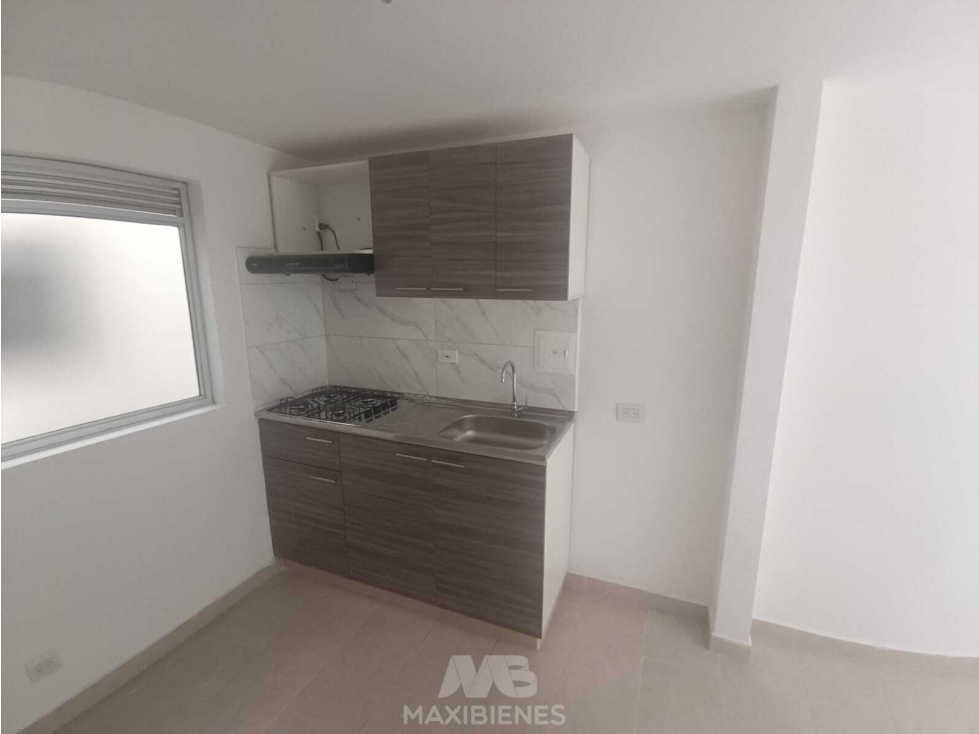 APARTA ESTUDIO PARA ARRIENDO UBICADO EN BELLO