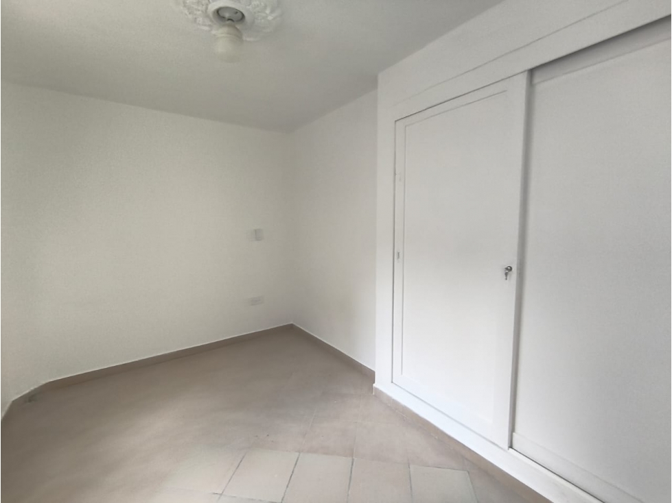 APARTAMENTO EN VENTA SECTOR VELODROMO — foto 2
