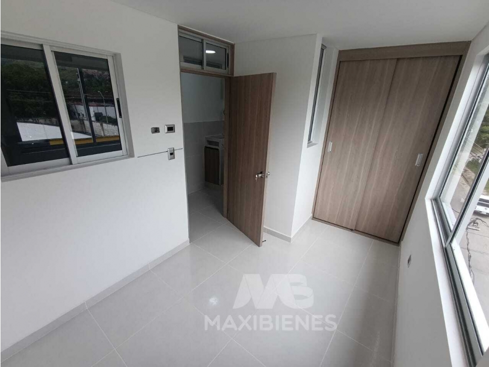 APARTA ESTUDIO PARA ARRIENDO UBICADO EN BELLO