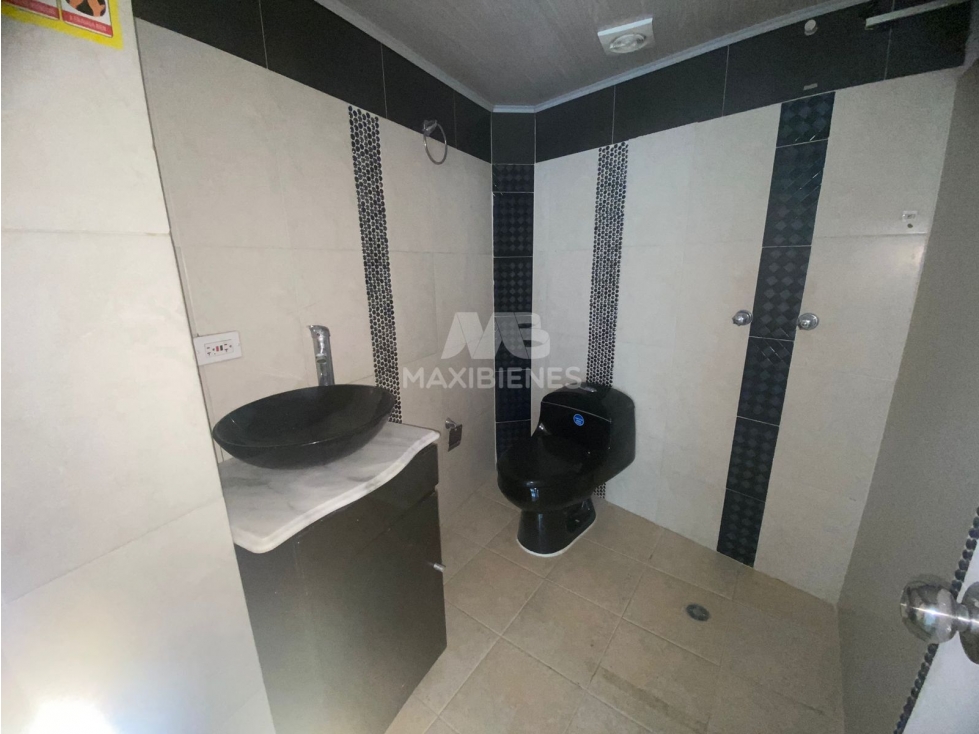 OFICINA EN ARRIENDO EN EL SECTOR LAURELES - 5