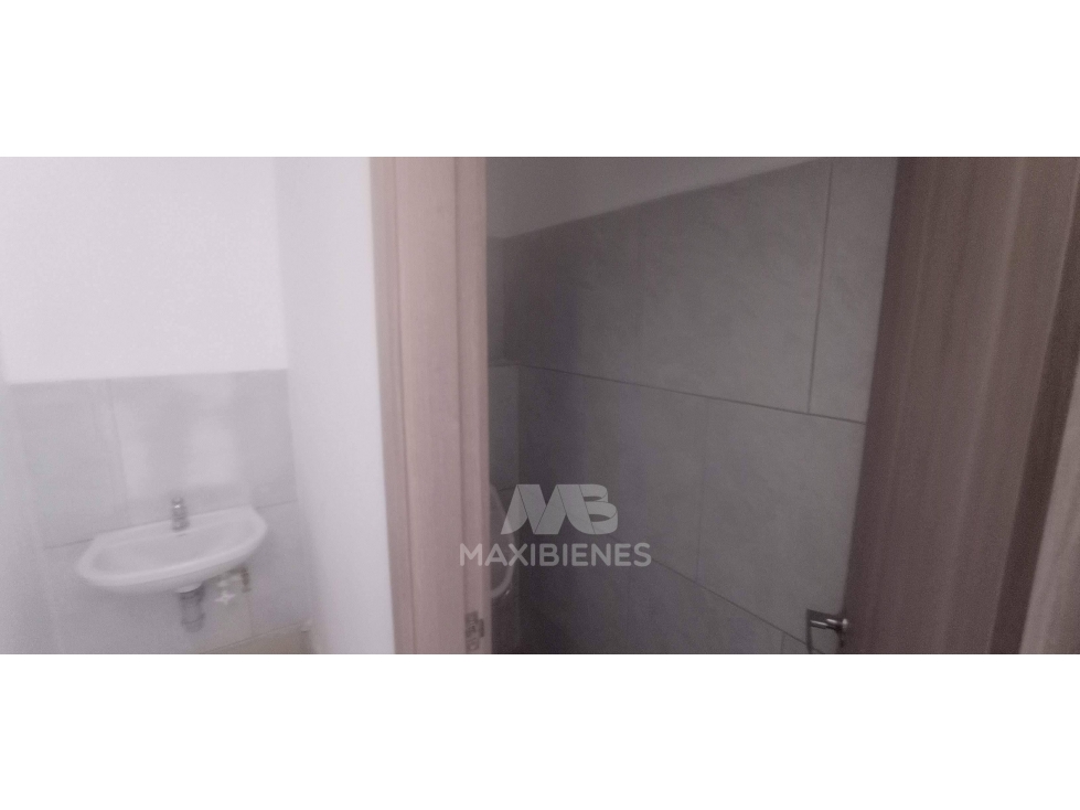 LOCAL PARA ARRIENDO UBICADO EN BELLO - 5
