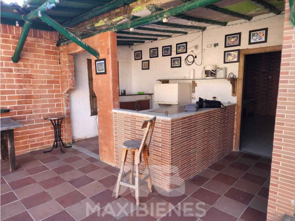 FINCA PARA ARRIENDO UBICADA EN EL PEÑOL - 3