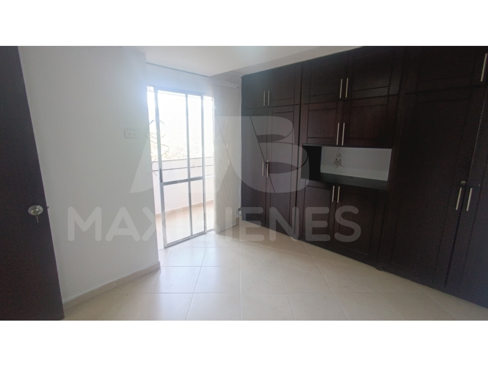 APARTAMENTO EN ARRIENDO EN EL SECTOR DE CALASANZ — foto 2