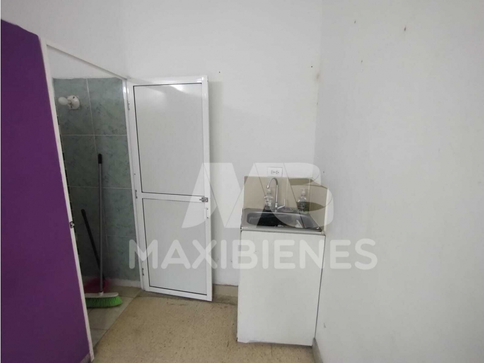 LOCAL EN ARRIENDO SECTOR SIMON BOLIVAR — foto 5