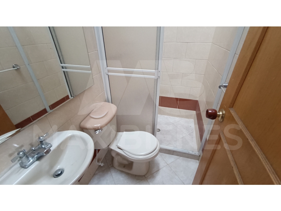 APARTAMENTO EN ARRIENDO EN EL SECTOR DE ESTADIO — foto 3