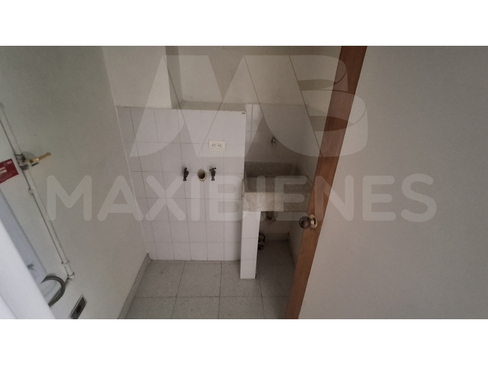APARTAESTUDIO EN ARRIENDO EN EL SECTOR DE FLORESTA — foto 4