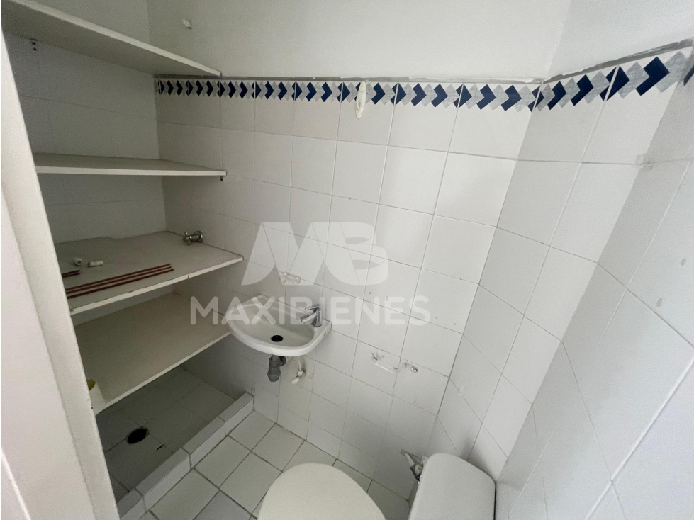 LOCAL EN ARRIENDO LAURELES — foto 4