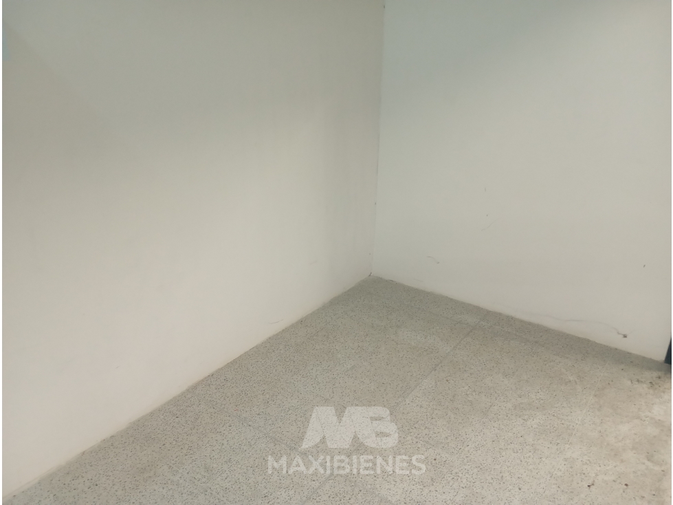 LOCAL PARA ARRIENDO UBICADO EN BELLO - 6