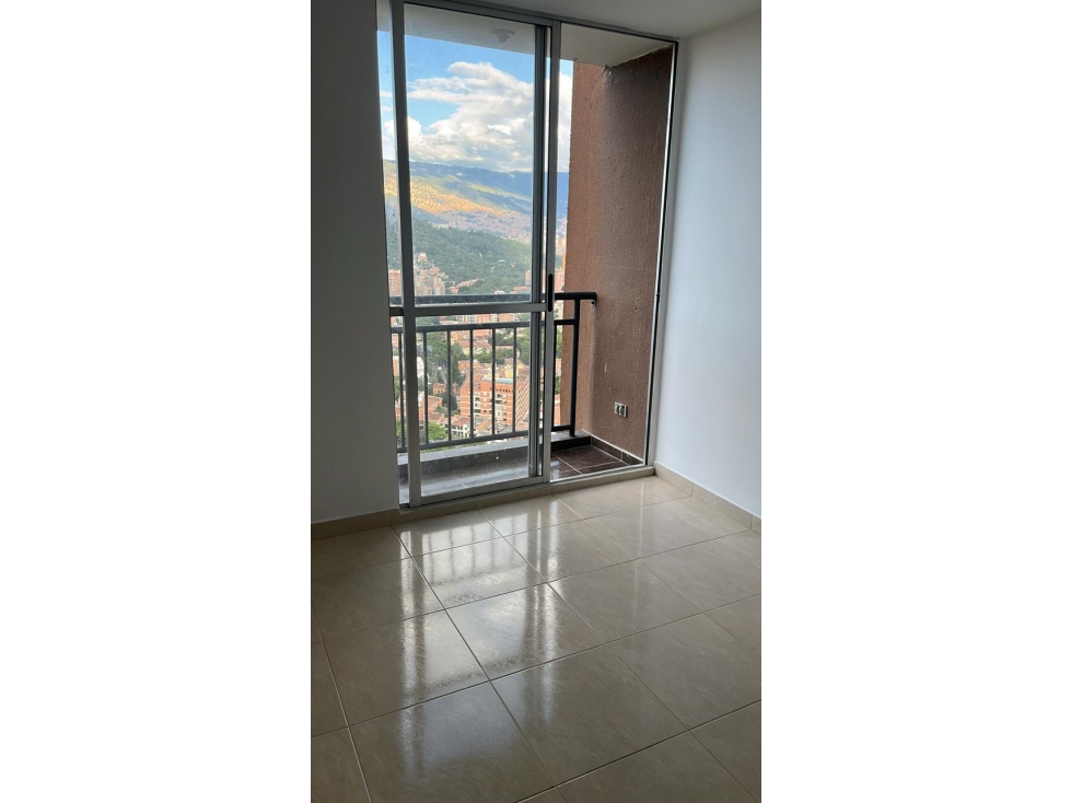 APARTAMENTO EN VENTA SECTOR CALAZANS — foto 5