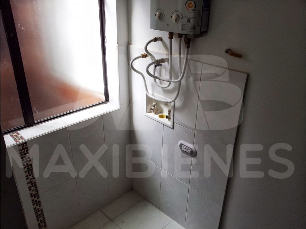 APARTAMENTO EN ARRIENDO EN EL SECTOR DE SANTA LUCIA — foto 5