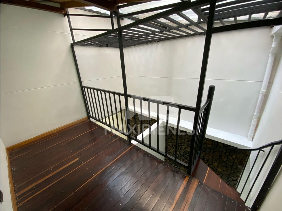 APARTAESTUDIO EN ARRIENDO SECTOR LAURELES — foto 5