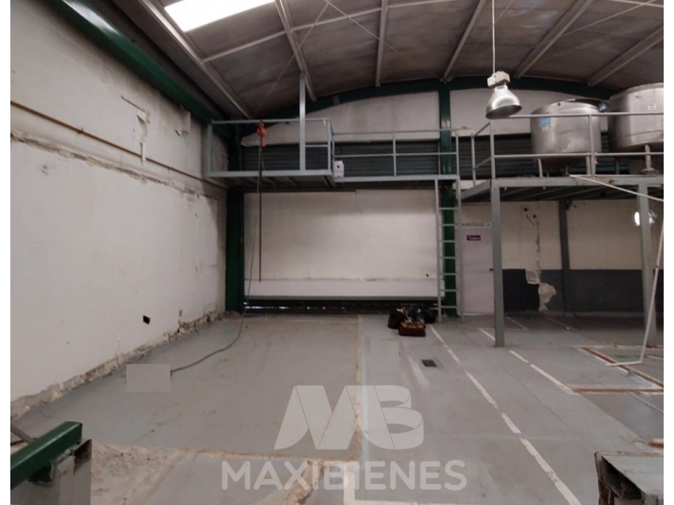 BODEGA PARA ARRIENDO UBICADO EN COPACABANA — foto 3