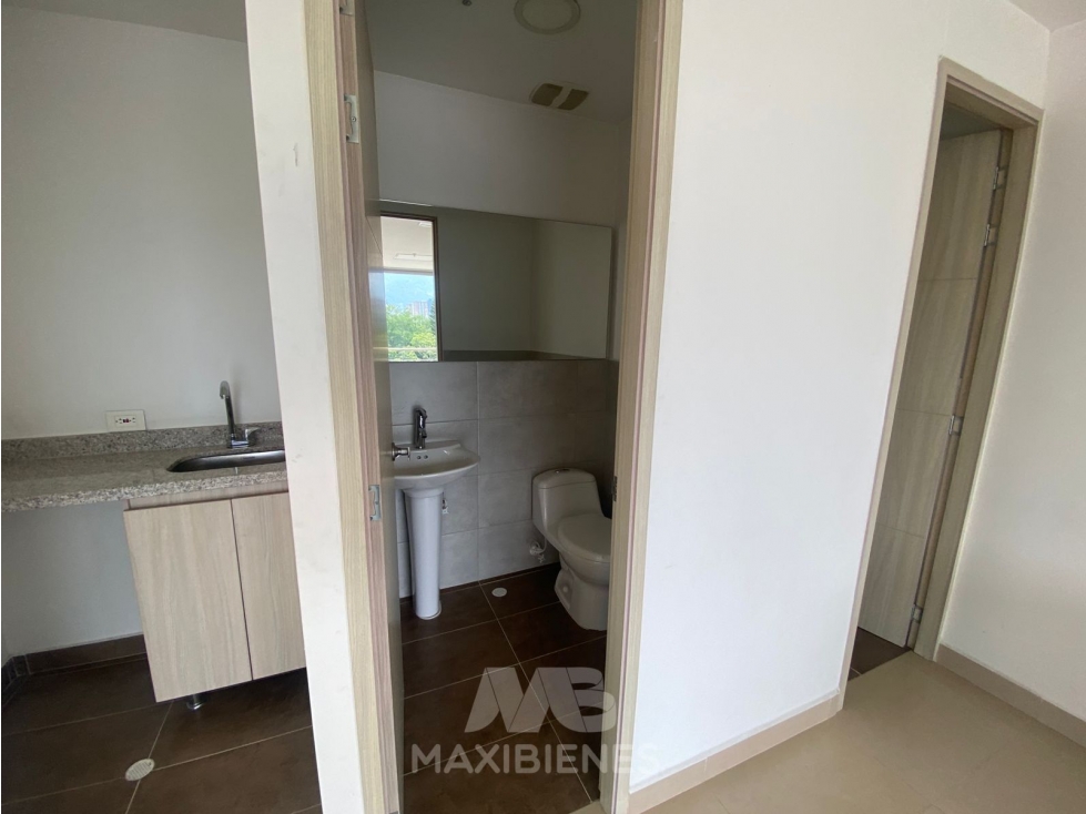OFICINA PARA ARRIENDO UBICADO EN BELLO - 5