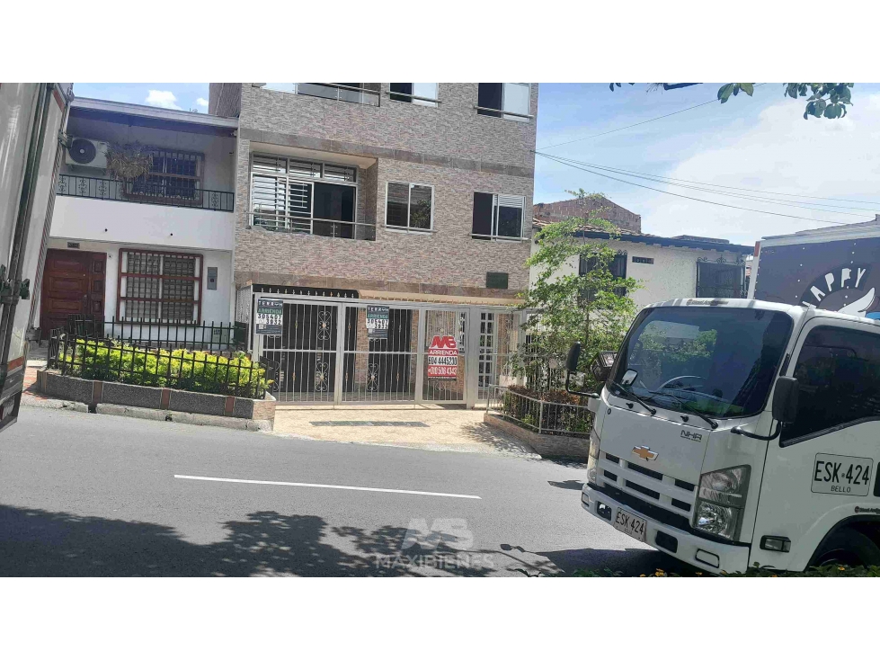 LOCAL PARA ARRIENDO UBICADO EN BELLO - 5