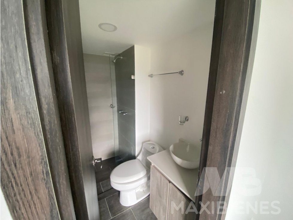 APARTAMENTO PARA ARRIENDO UBICADO EN BELLO — foto 6