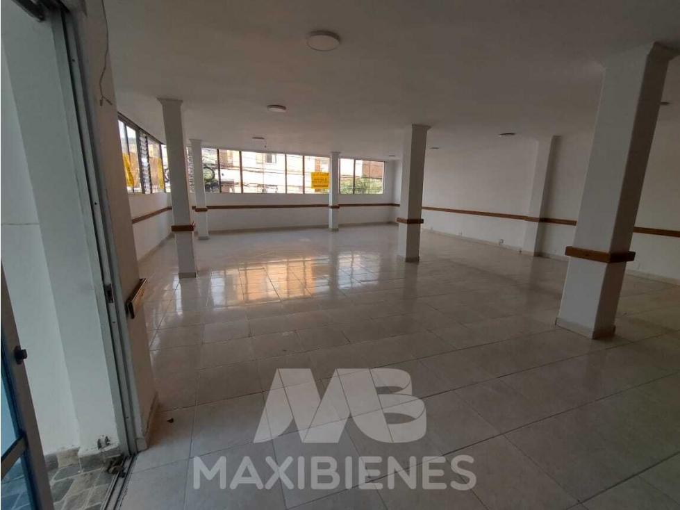 SE ARRIENDA LOCAL EN BELLO